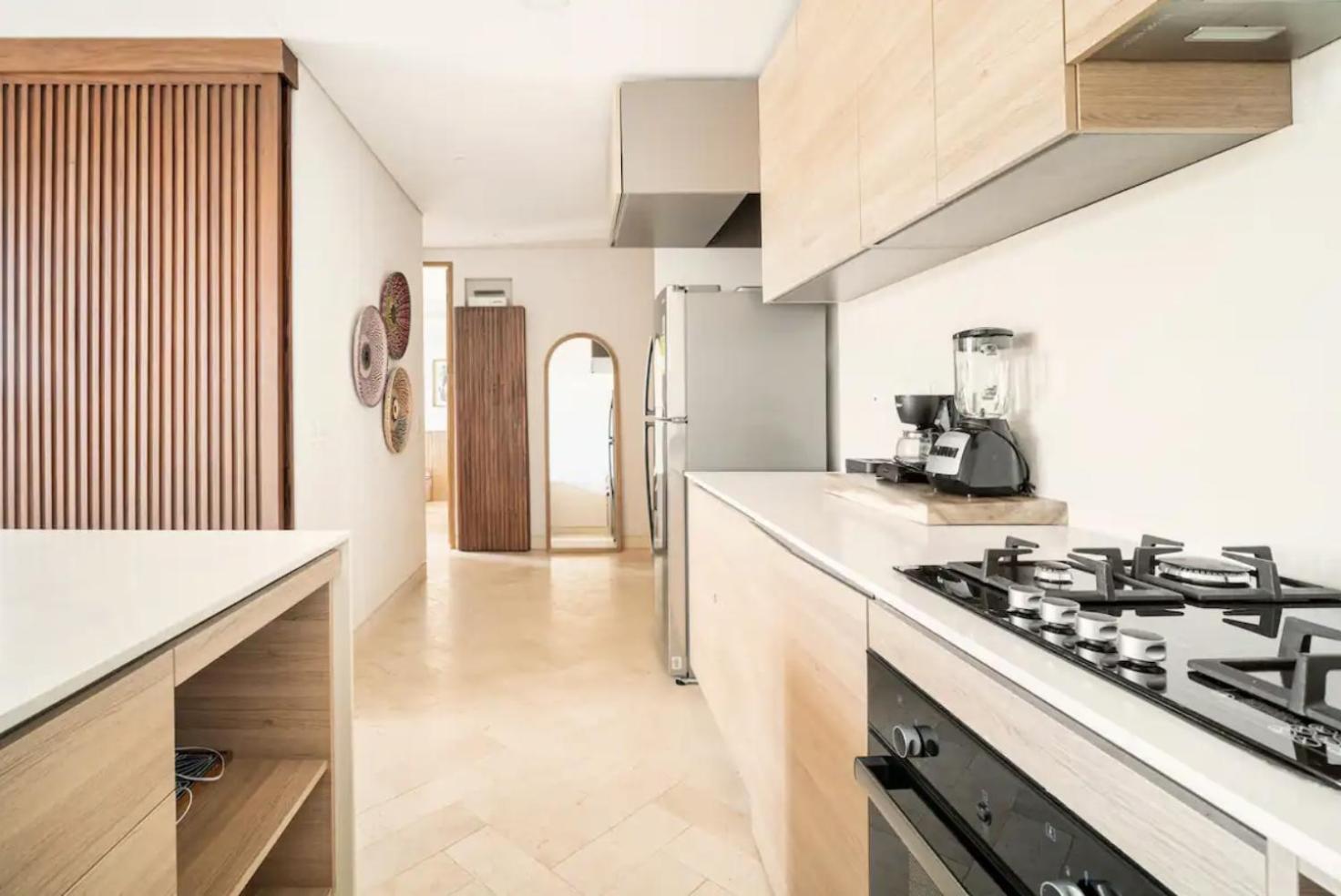 Sunny New In The Old Cartagena