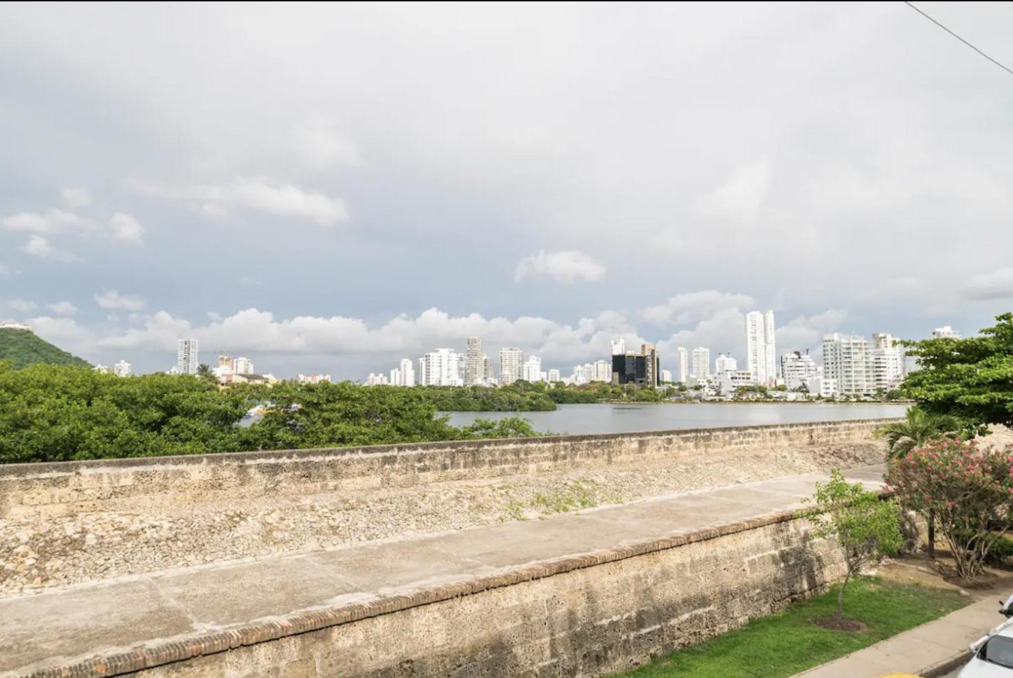 Sunny New In The Old Apartment Cartagena